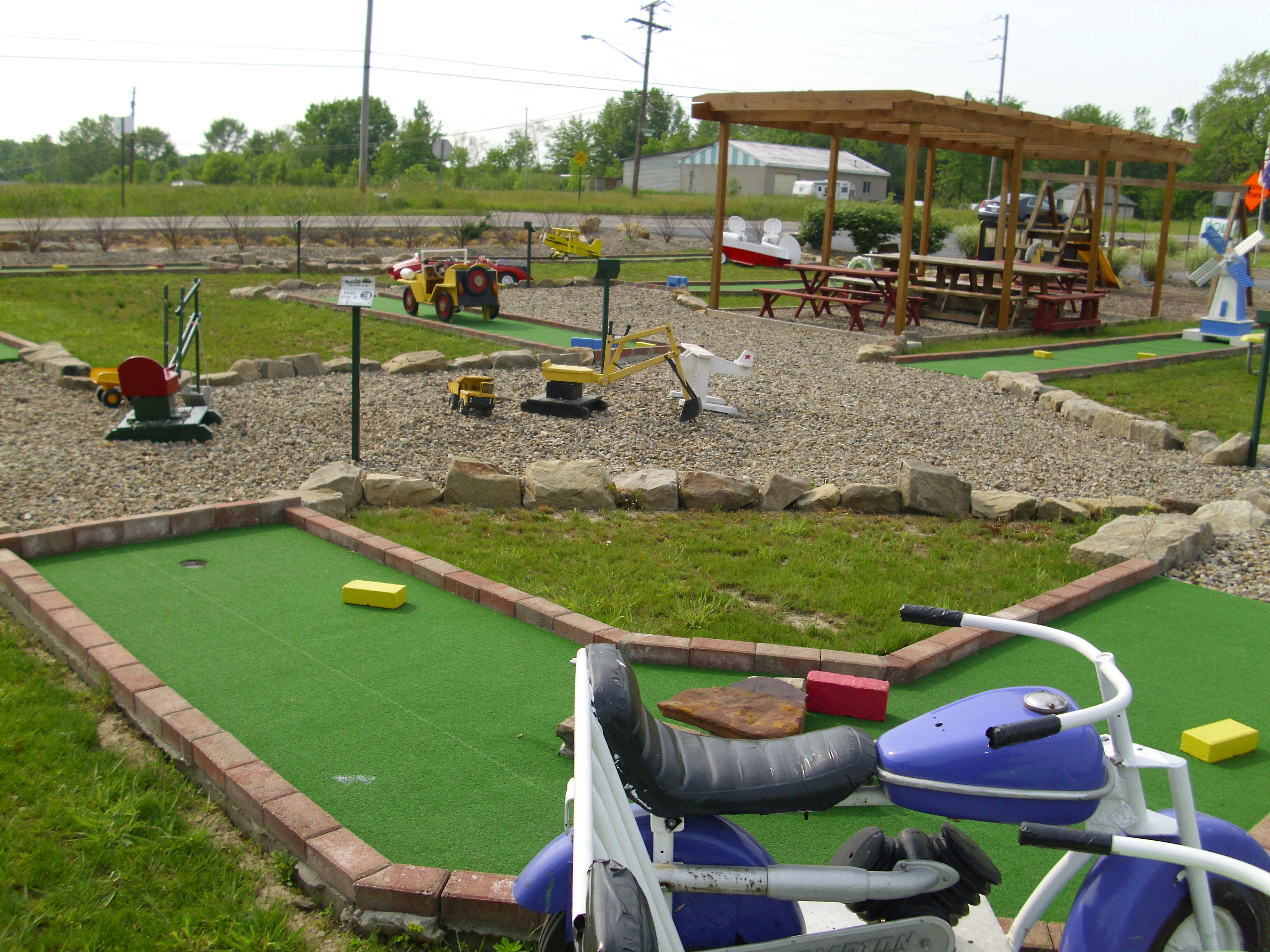 miniature golf figures